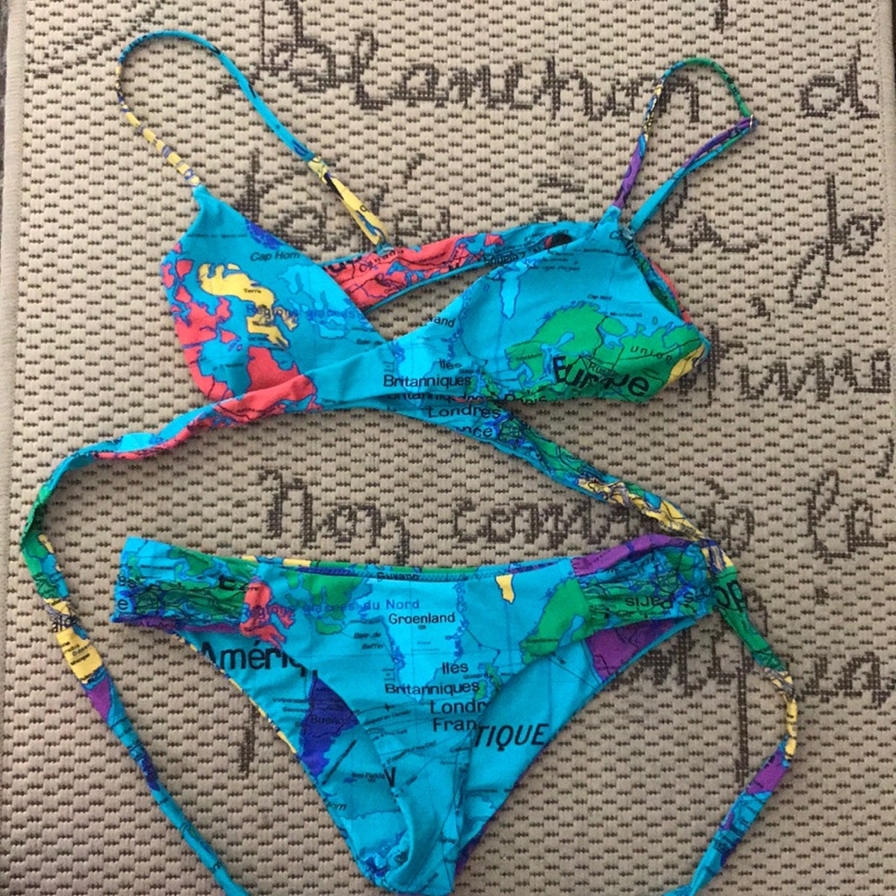 A Whole Mu World Bikini 🌊🌊🌊🌊